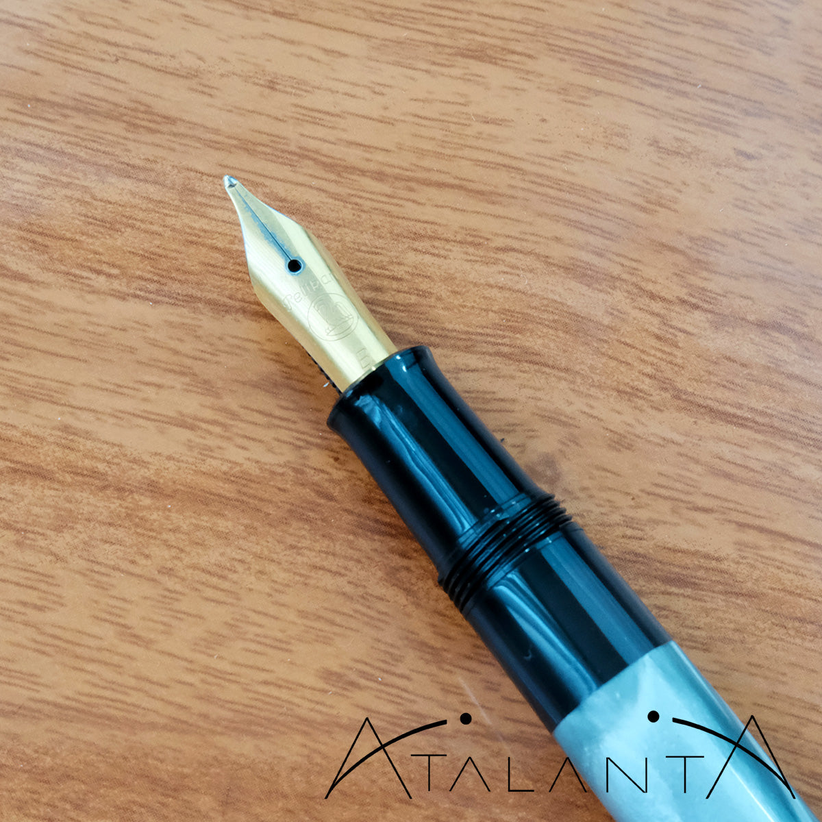 Pelikan M200