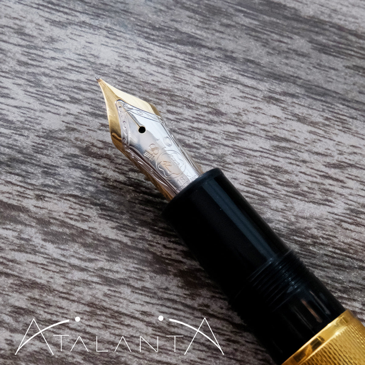 Montblanc 146 Solitaire Barleycorn Vermeil